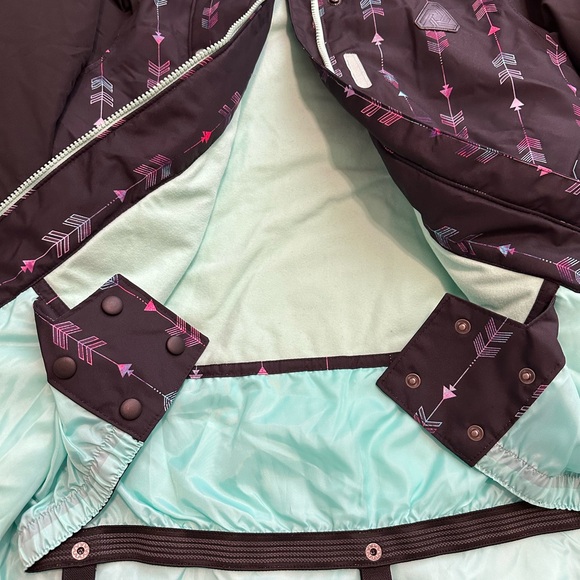 Aperture women’s black snowboard jacket size medium. - Picture 6 of 12